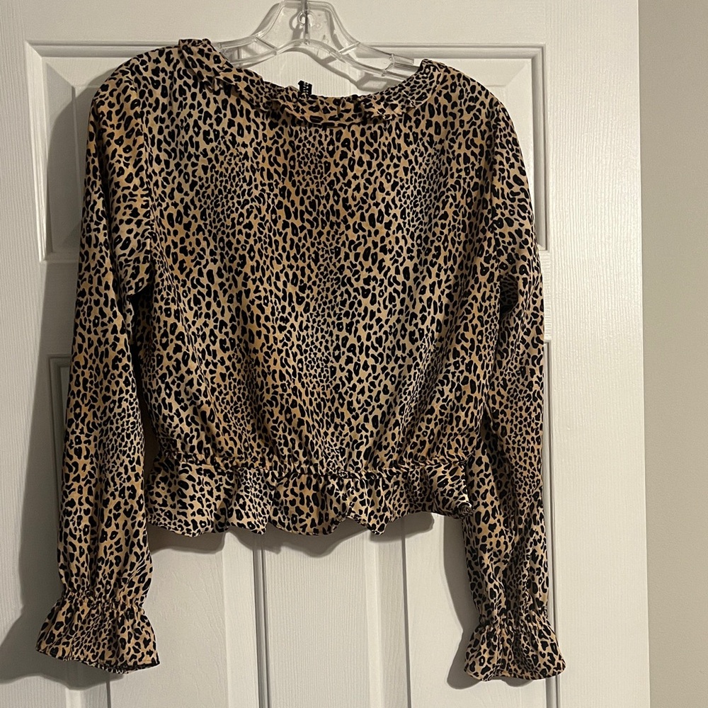 Leopard Print Ruffle  Top - Picture 4 of 5
